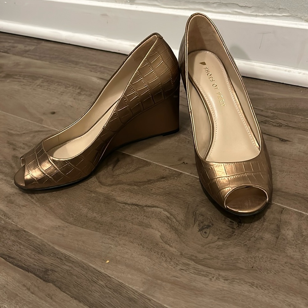 Wedge open toe